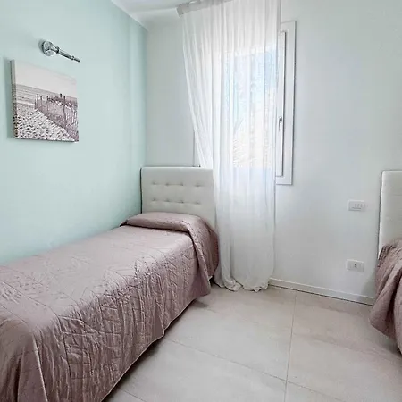 With Pool In 55250 Apartamento Lido di Jesolo